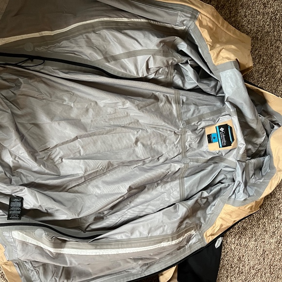 Columbia Northwest Explorer 3L Jacket, Men's large, beige, rain/ski/snowboard - Picture 10 of 10